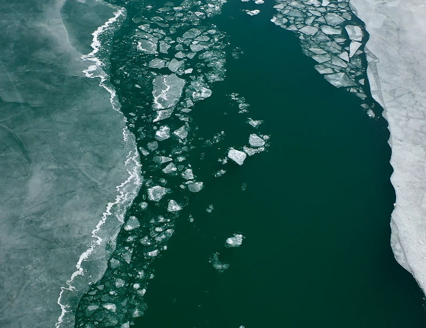 Low-deuterium oxygen-rich fresh water at the source